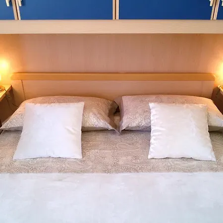 Viale Europa Unita Apartment *